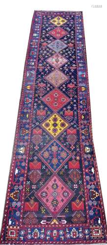 Carpet, 454 x 110 cm