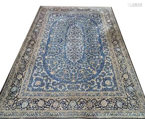 Carpet, 398 x 293 cm