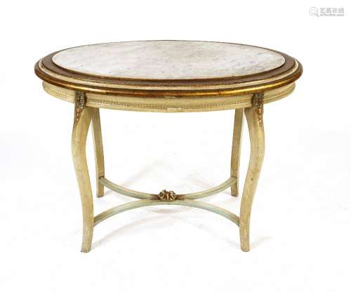 Oval table circa 1900, hardwood fram