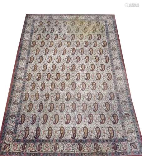 Carpet, 338 x 228 cm