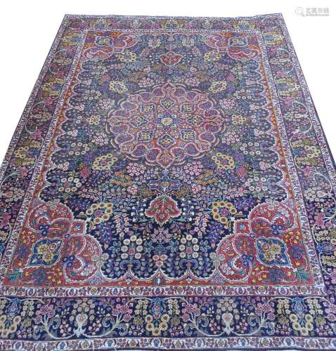 Carpet, 394 x 293 cm