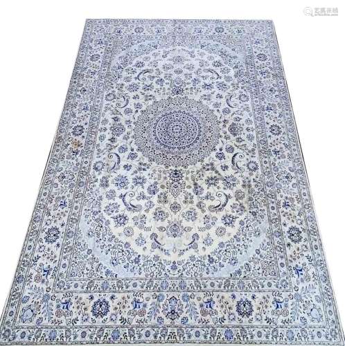 Carpet, 300 x 202 cm