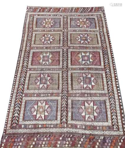 Carpet, 284 x 174 cm