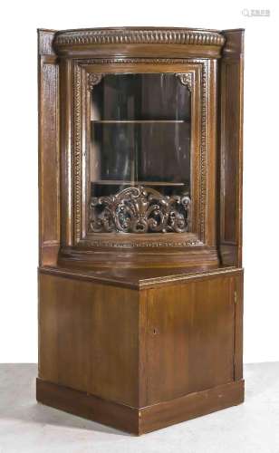 Corner cupboard with glazed top, sol
