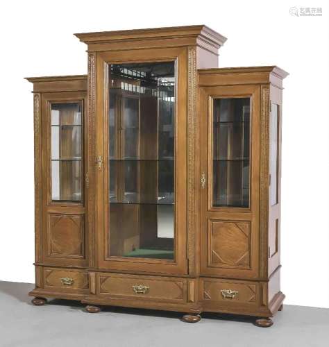 Display cabinet circa 1900, solid oa