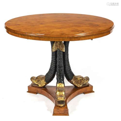 Decorative table in Empire style, en