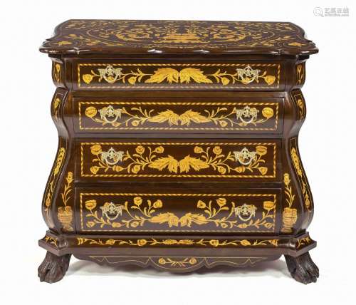 Chest of drawers in Dutch Baroque st