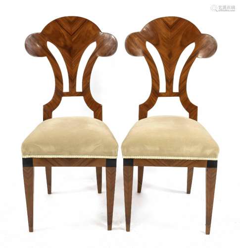 Pair of chairs in Viennese Biedermei