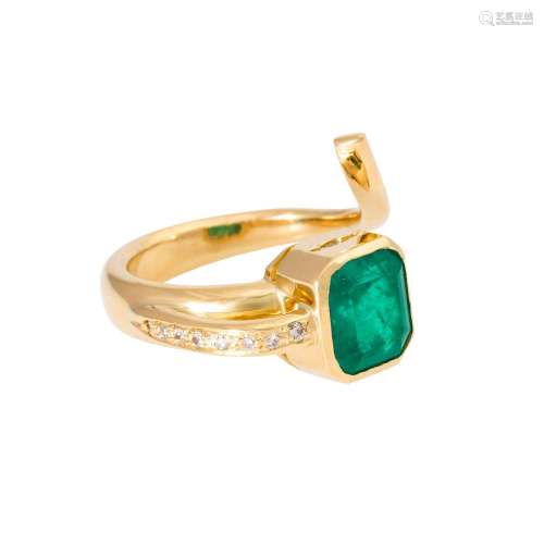 Ring mit Smaragd 2,56 ct (punziert) und Diamanten ca. 0,04 c...