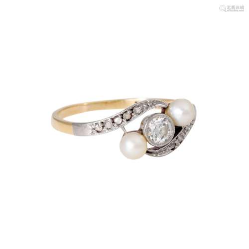 Ring mit Altschliffdiamant ca. 0,17 ct, 2 Perlen und 10 Diam...