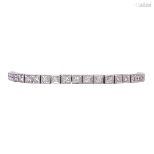 Armband mit 39 Brillanten zus. ca. 1,5 ct,