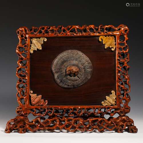 Mahogany screen in Qing Dynasty