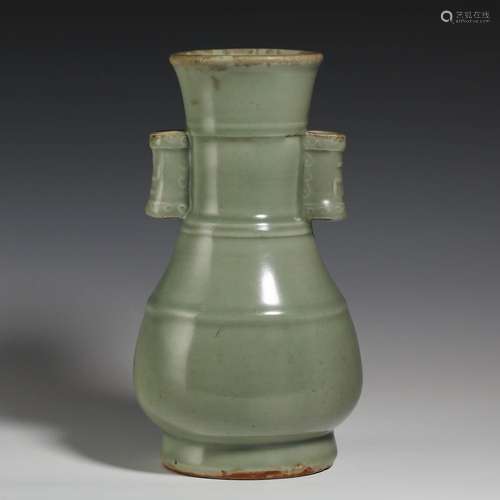 Ming Dynasty Longquan appreciation vase