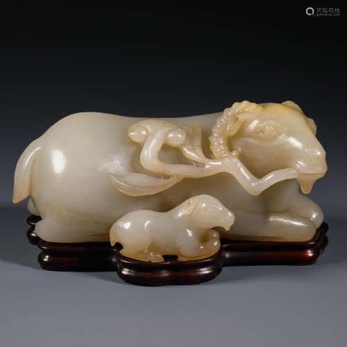 Qing Dynasty Hetian jade ox ornaments