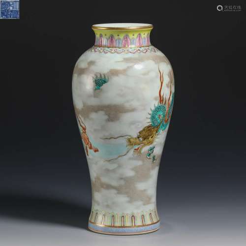 Qing Dynasty pastel fog dragon appreciation bottle