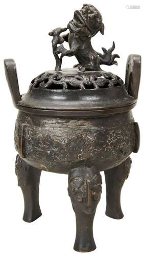 BRONZE ARCHAISTIC TRIPOD CENSER COVER MING DYNASTY, 17TH CEN...