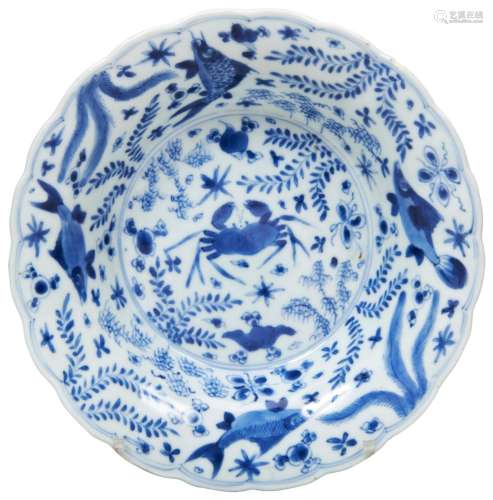 BLUE AND WHITE LOBED LOW BOWL KANGXI PERIOD (1662-1722) deco...