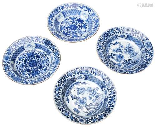 TWO PAIRS OF BLUE AND WHITE LOW BOWLS KANGXI PERIOD (1662-17...