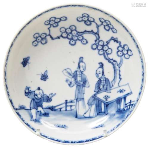 BLUE AND WHITE SAUCER DISH KANGXI PERIOD (1662-1722) painted...
