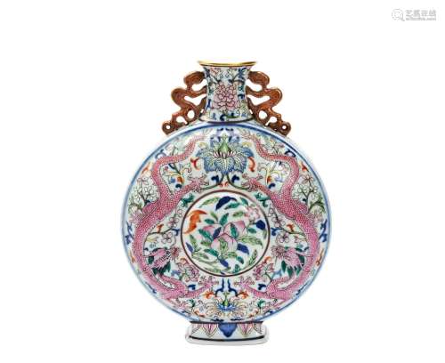RARE IMPERIAL FAMILLE ROSE ‘DRAGON’ MOONFLASK, BIANHU QIANLO...