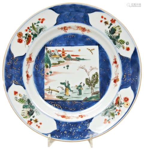 BLUE-GROUND FAMILLE VERTE DISH KANGXI PERIOD (1662-1722) cen...