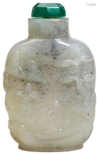 CARVED JADE FIGURE ON A RAFT SNUFF BOTTLE QING DYNASTY, 19TH...
