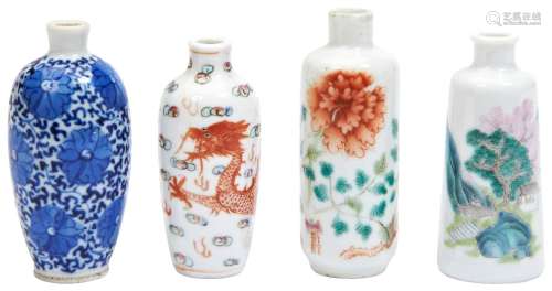 FOUR CHINESE PORCELAIN SNUFF BOTTLES QING DYNASTY, 19TH CENT...