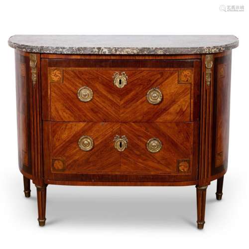 COMMODE demi-lune <br />
Bois de placage <br />
H. 78 cm - L...