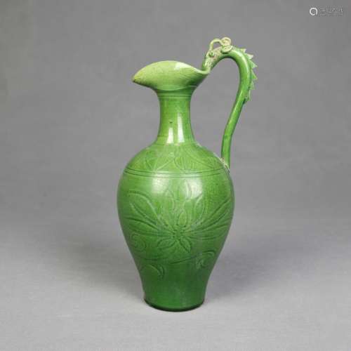 绿釉刻划花卉纹龙柄瓶