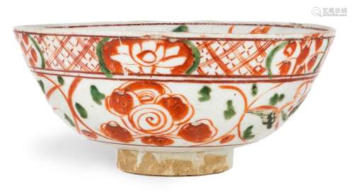 A Chinese Zhangzhou ware bowl, 17th century,  painted in red...