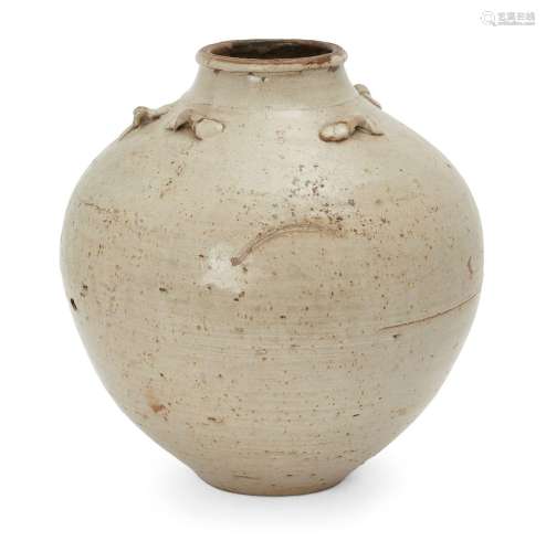 A large Chinese ash-glazed globular jar, 14th/15th century, ...