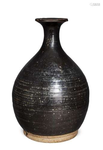 A Chinese black-glazed Cizhou-type stoneware pear-shaped vas...