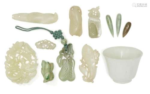 A group of Chinese jade and jadeite carvings , 19th and 20th...