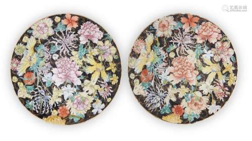 A pair of Chinese famille rose '100 flowers' plates, Guangxu...