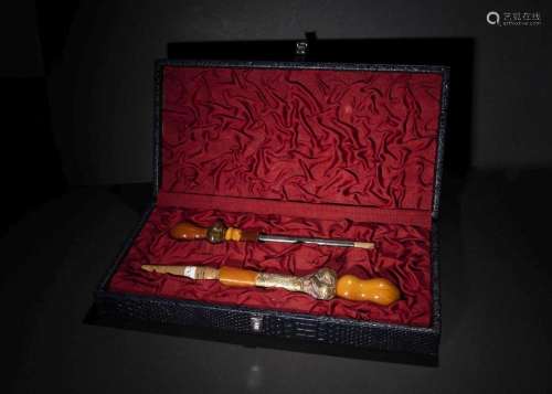 A LARGE PAIR OF GOLD & ENAMEL AMBER PIPES, OTTOMAN 19TH ...