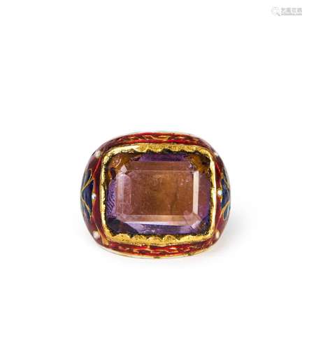 A MUGHAL CARVED AMETHYST GEM SET ENAMEL & GOLD RING,19TH...