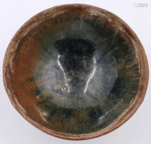 A southern Song Dynasty glazed bowl, footed, D: 10 cm, H: 4 ...