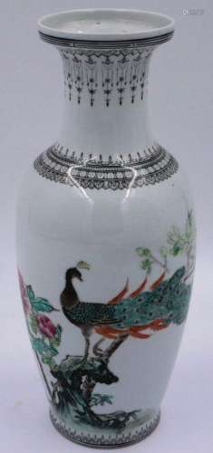 An early 20th century Chinese Republic porcelain vase, glaze...