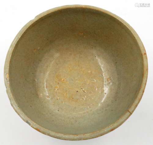 A Ming Dynasty celadon glazed bowl, footed, D: 13 cm, H: 8 c...