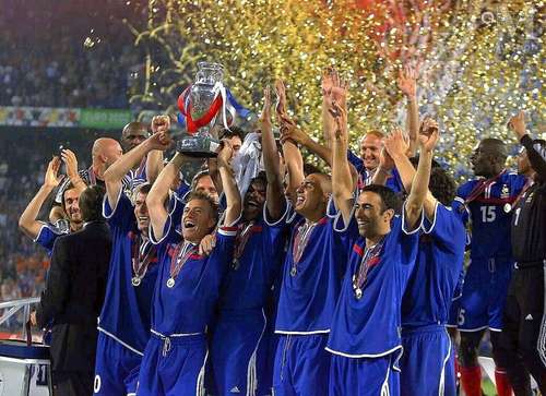 Didier Deschamps et l’équipe de France, 2000, Stade De Kuip,...