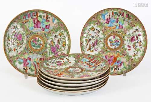 Chine, XIXe siècleSérie de huit assiettes en porcelaine de C...