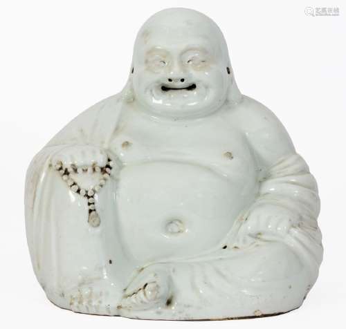 Chine, XIXe siècleBouddha en porcelaine monochrome blanche r...