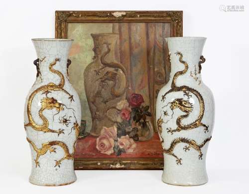 Chine, XIXe sièclePaire de vases en porcelaine craquelée de ...