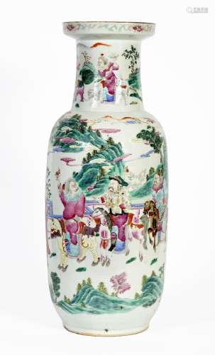 Chine, XIXe siècleVase en porcelaine à décor en émaux de la ...