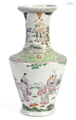 Chine, XVIII-XIXe siècleVase en porcelaine à décor en émaux ...