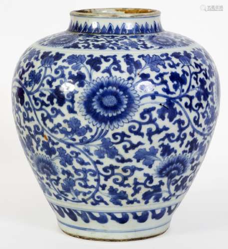 Chine, Epoque Kangxi (1662-1722)Potiche en porcelaine à déco...