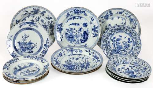 Chine, XVIIIe siècleLot comprenant une série de six plats, u...
