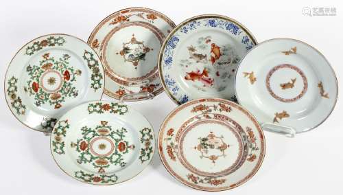 Chine, XVIIIe siècleLot comprenant deux paires d’assiettes e...