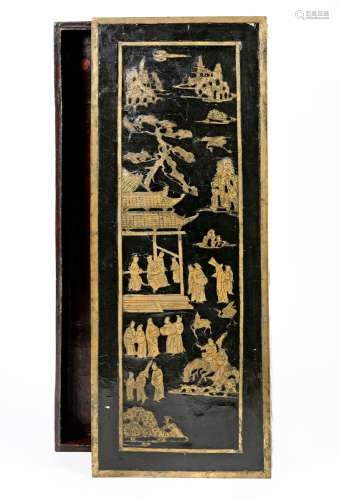 Chine, XXe siècleGrande boîte en laiton gravé à décor de scè...