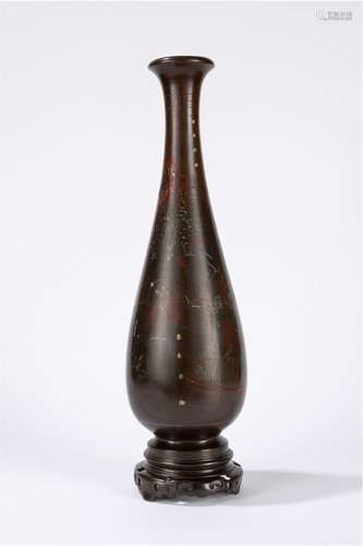 A bronze vase. Japan, Meiji period (1868-1912)